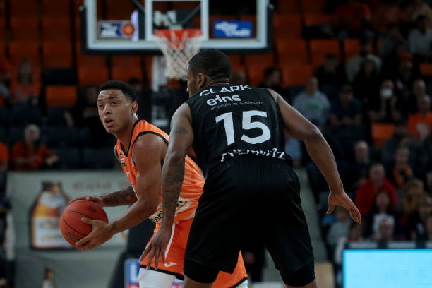 在一场焦点 在一场焦点